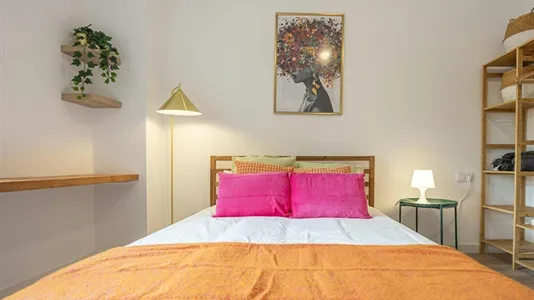 Rooms in Barcelona Eixample - photo 4