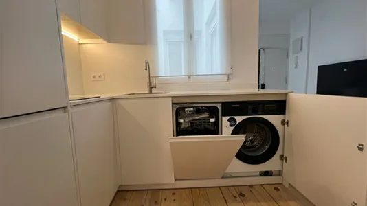 Apartments in Madrid Chamberí - photo 8