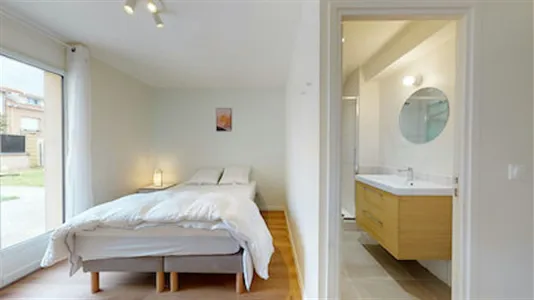 Rooms in Bobigny - photo 2