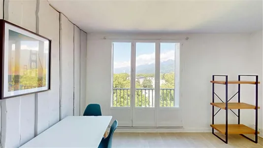 Apartments in Grenoble - photo 2