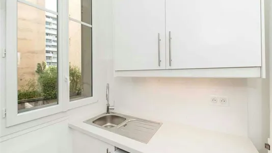 Rooms in Paris 15ème arrondissement - photo 8