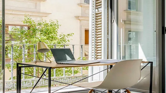 Rooms in Madrid Centro - photo 2