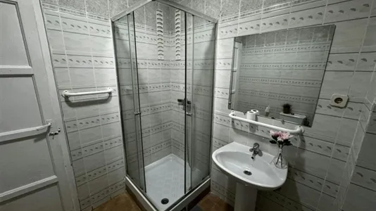 Rooms in Madrid Carabanchel - photo 9