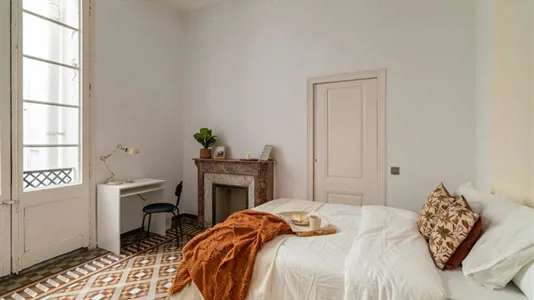 Rooms in Barcelona Ciutat Vella - photo 1