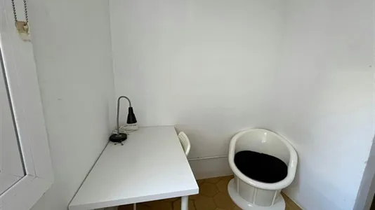 Rooms in Barcelona Eixample - photo 9