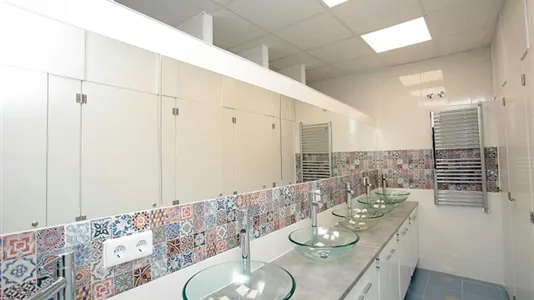 Rooms in Madrid Centro - photo 8