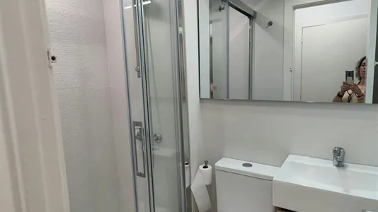Rooms in Cornellà de Llobregat - photo 2