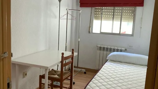 Rooms in Burjassot - photo 1