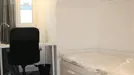Room for rent, Vienna Floridsdorf, Vienna, &lt;span class=&quot;blurred street&quot; onclick=&quot;ProcessAdRequest(13286746)&quot;&gt;&lt;span class=&quot;hint&quot;&gt;See streetname&lt;/span&gt;[xxxxxxxxxxxxx]&lt;/span&gt;