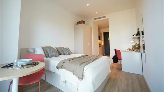 Apartments in Cornellà de Llobregat - photo 4