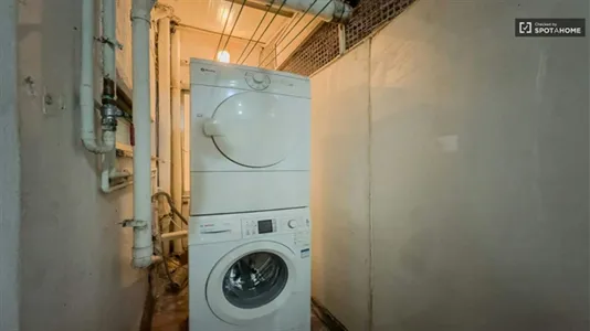 Rooms in Barcelona Eixample - photo 9