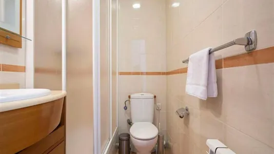 Rooms in Madrid Tetuán - photo 8