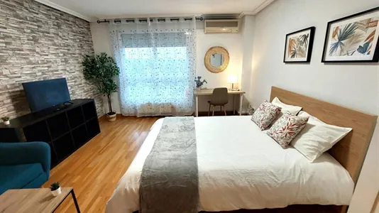 Rooms in Coslada - photo 5