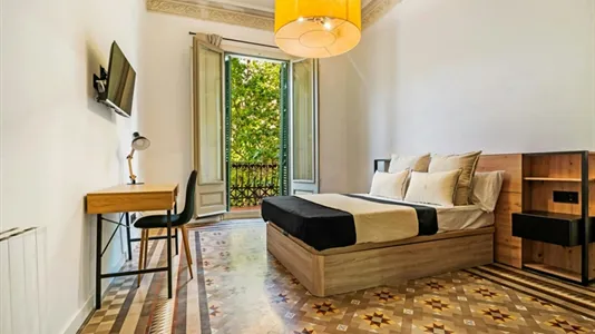 Rooms in Barcelona Eixample - photo 9