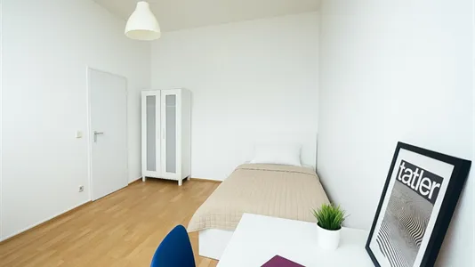 Rooms in Berlin Charlottenburg-Wilmersdorf - photo 1