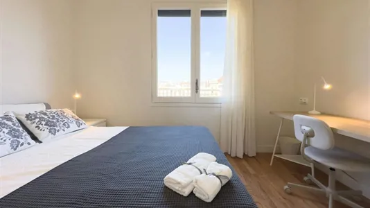 Rooms in Barcelona Eixample - photo 2