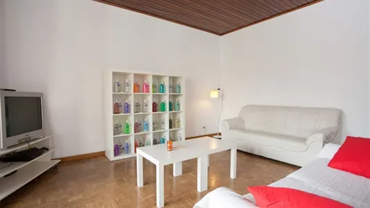 Rooms in Barcelona Eixample - photo 4