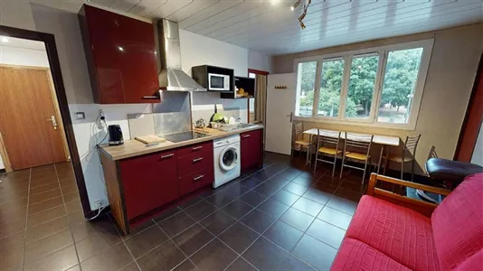 Rooms in Grenoble - photo 4