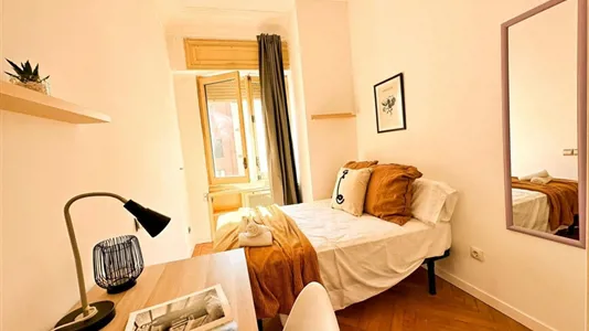 Rooms in Madrid Moncloa-Aravaca - photo 2