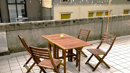 Rooms in Manresa - photo 8