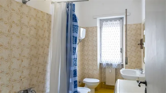 Rooms in Roma Municipio VIII – Appia Antica - photo 7