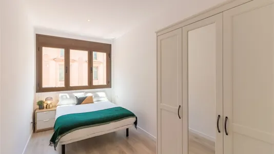 Apartments in Barcelona Ciutat Vella - photo 4