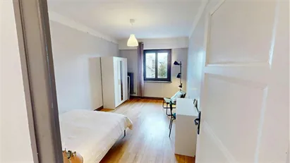 Room for rent in Saint-Julien-en-Genevois, Auvergne-Rhône-Alpes