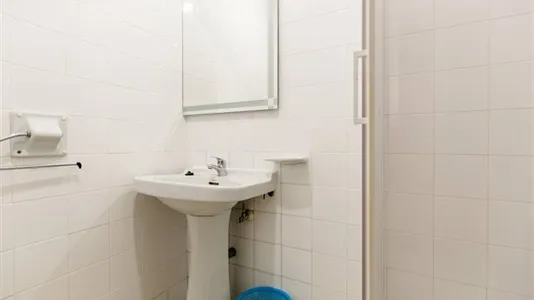 Rooms in Granada - photo 7