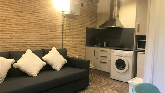 Apartments in Valencia Ciutat Vella - photo 1
