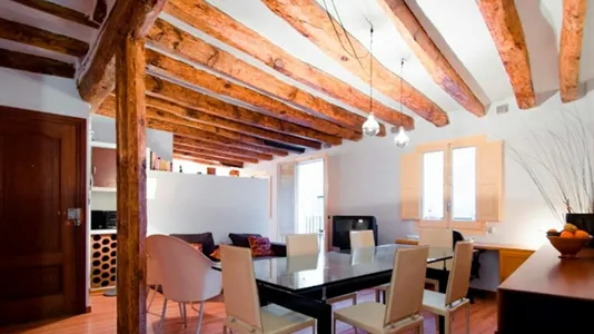 Apartments in Barcelona Ciutat Vella - photo 2