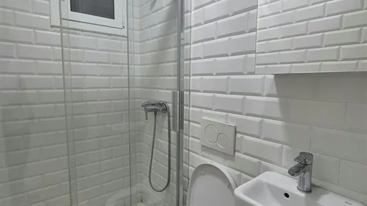 Rooms in Barcelona Sants-Montjuïc - photo 8