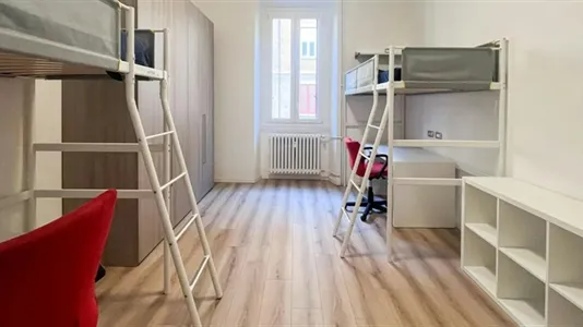 Apartments in Milano Zona 8 - Fiera, Gallaratese, Quarto Oggiaro - photo 4