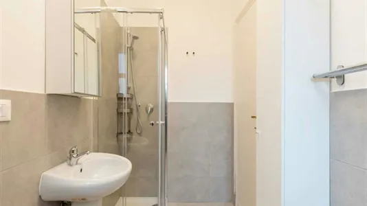 Rooms in Milano Zona 8 - Fiera, Gallaratese, Quarto Oggiaro - photo 9