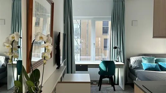 Apartments in Berlin Mitte - photo 1