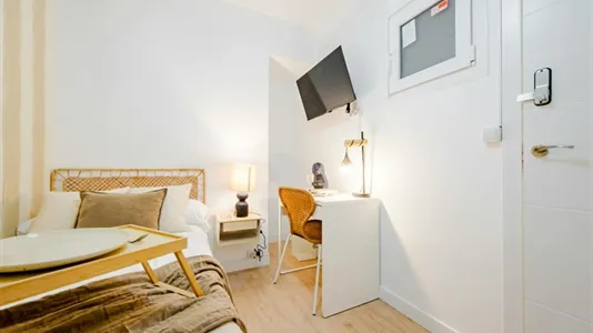Rooms in Madrid Chamartín - photo 2