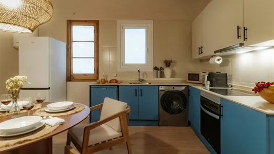 Rooms in Barcelona Ciutat Vella - photo 10