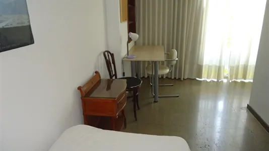 Rooms in Córdoba - photo 4