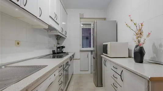 Rooms in Madrid Chamartín - photo 10