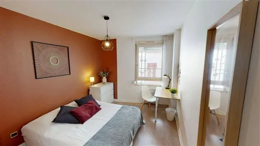 Rooms in Lyon - photo 2