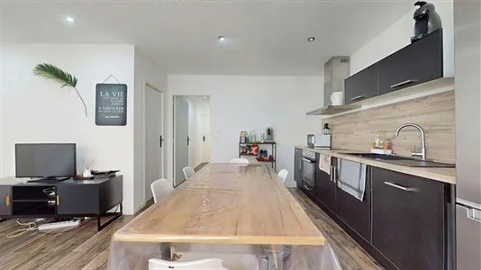 Rooms in Nîmes - photo 9