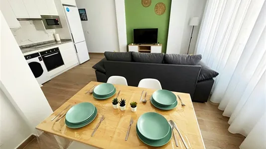 Rooms in Málaga - photo 8