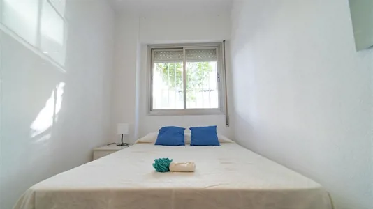 Rooms in Los Bermejales - photo 3