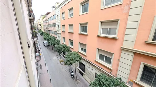 Rooms in Barcelona Eixample - photo 5