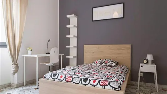 Rooms in Milano Zona 2 - Stazione Centrale, Gorla, Turro, Greco, Crescenzago - photo 8