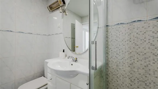 Rooms in Madrid Chamberí - photo 8