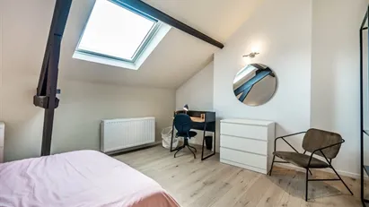 Room for rent in Charleroi, Henegouwen