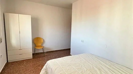 Rooms in Castellón de la Plana/Castelló de la Plana - photo 2