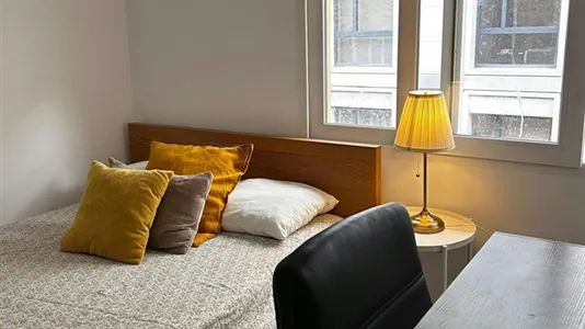 Rooms in Madrid Centro - photo 4