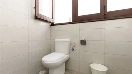 Rooms in Granada - photo 9