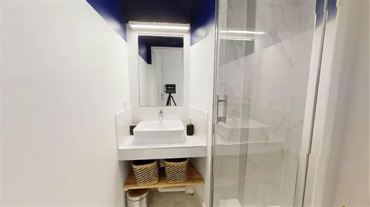 Rooms in Lyon - photo 8